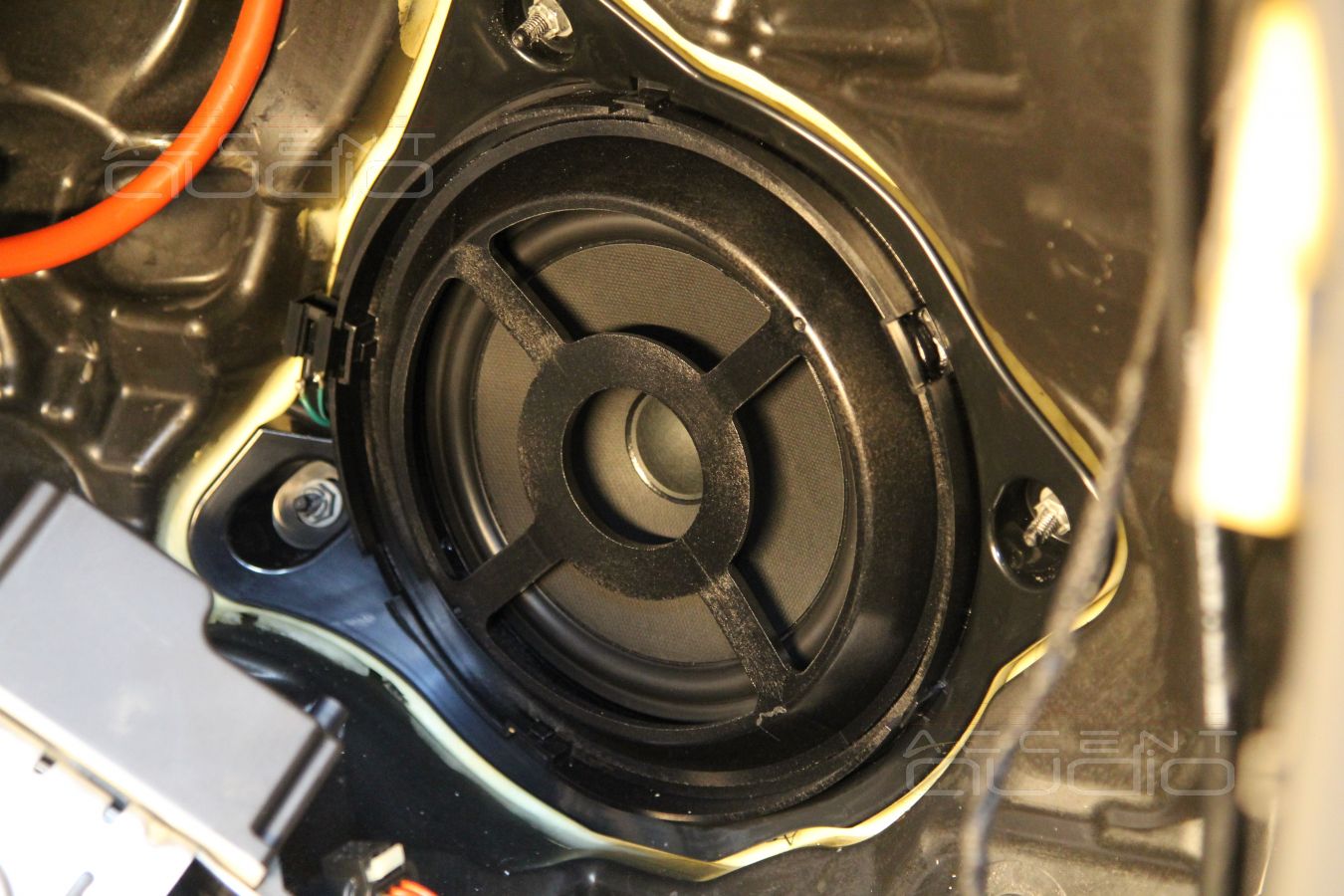 Проект аудиосистемы: наши решения для нового Mercedes-Benz E Klasse