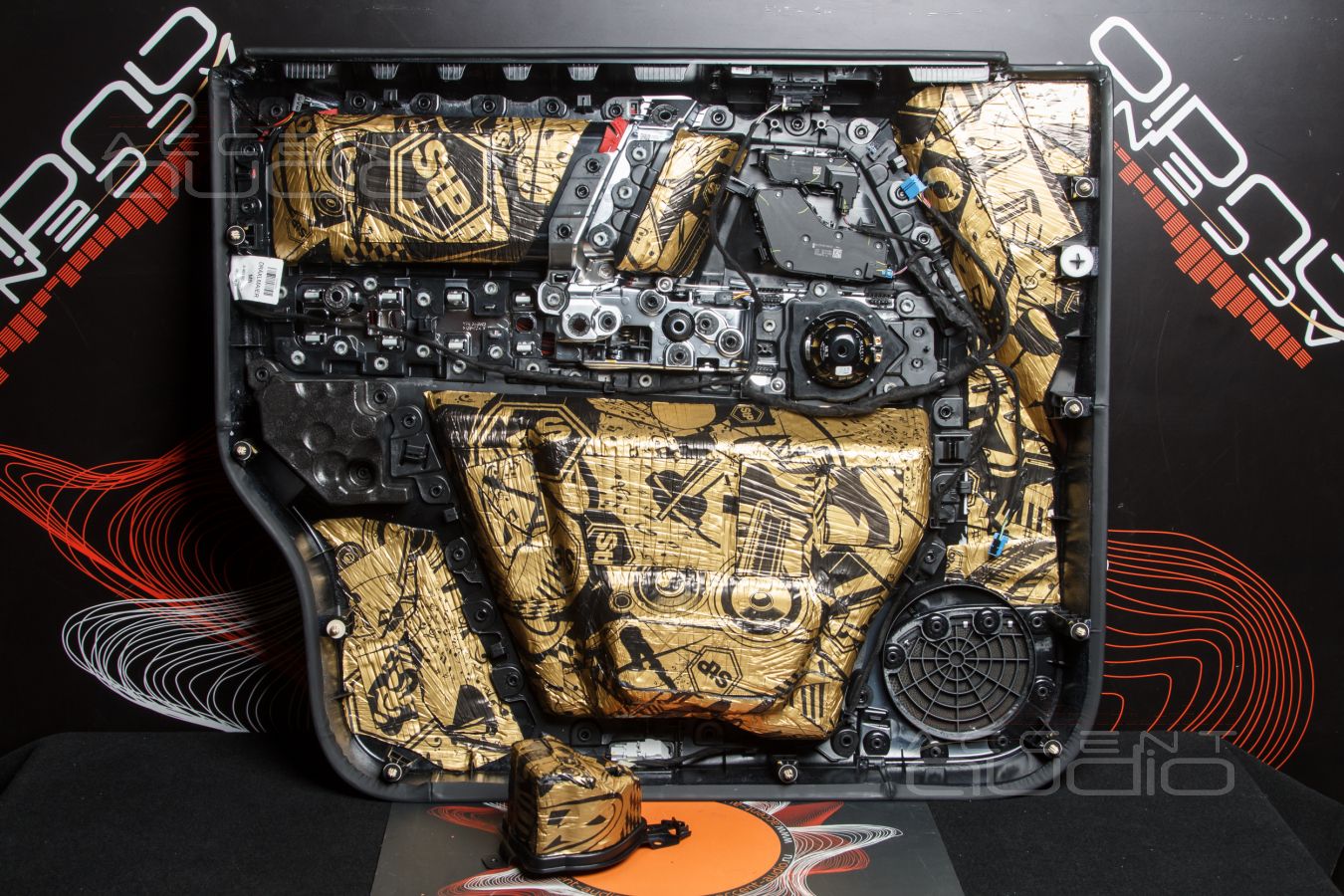 Аудиоподготовка дверей и штатный монтаж мидбасовых динамиков Brax ML6P