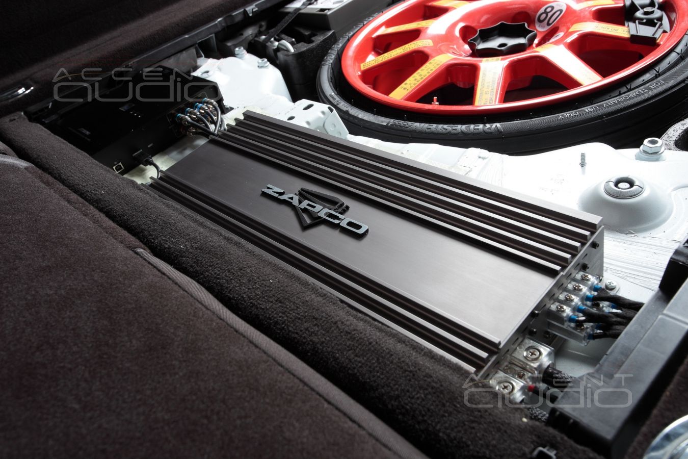 Установка усилителя и аудиопроцессора в Volkswagen Touareg NF