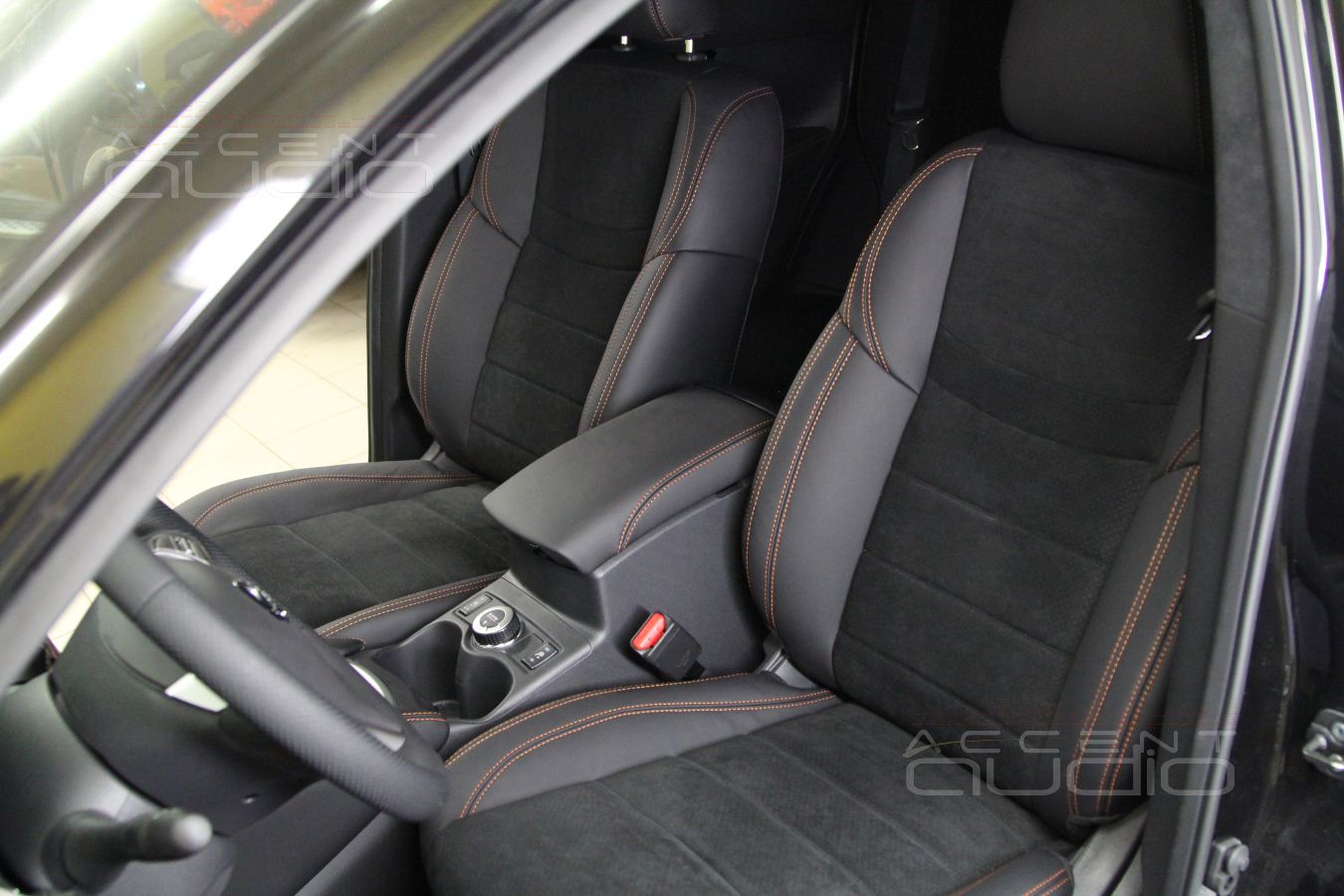 Перетяжка передних сидений