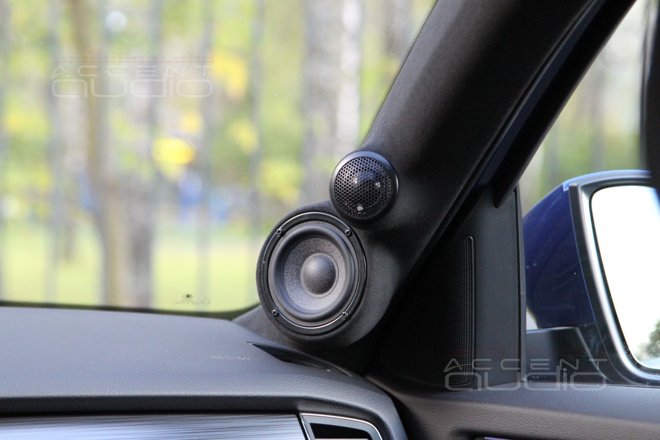 Сразу – главное: подиумы для твитеров Rainbow и среднечастотных излучателей Brax для Skoda Kodiaq