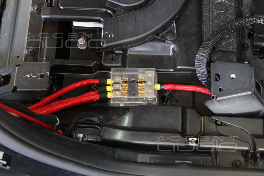 Установка усилителей и аудиопроцессора в Mercedes-Benz GLE