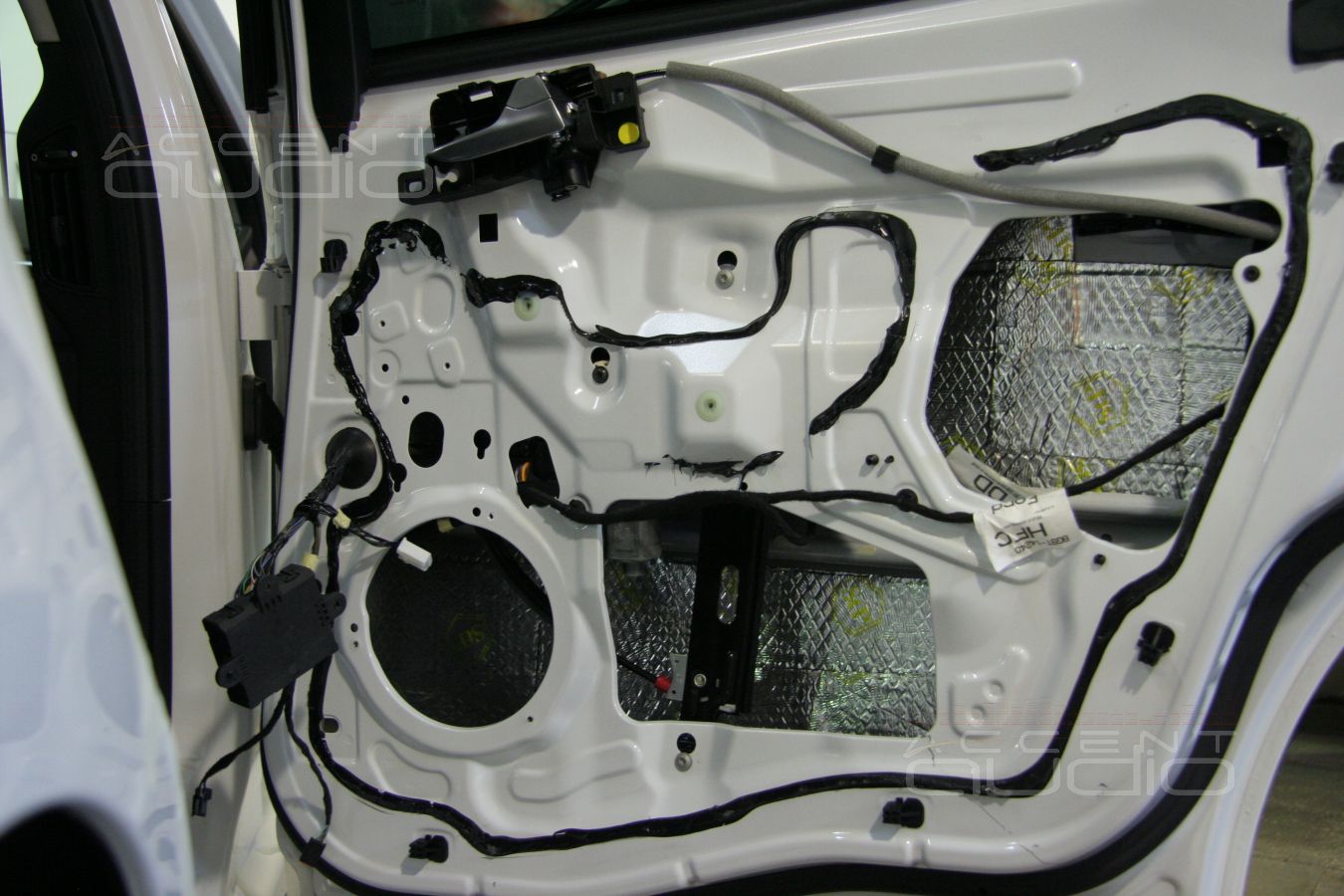 Шумоизоляция Ford Mondeo