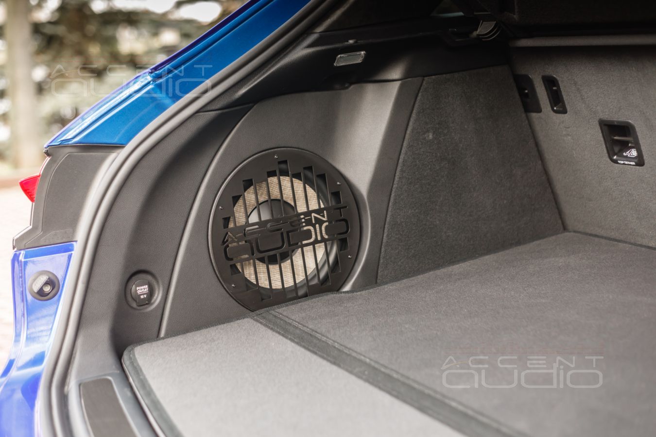 Сабвуфер-стелс для Porsche Macan со вторым полом