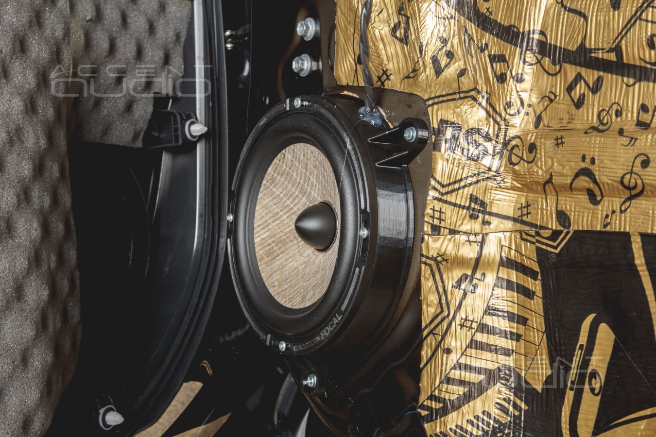 Аудиоподготовка дверей и установка Focal FLAX в Toyota RV4