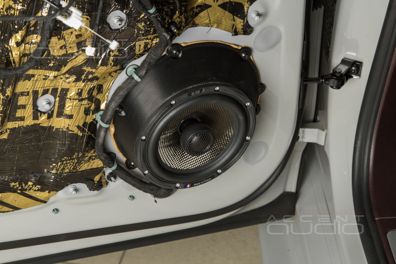 Тыловая акустика в Panamera – не столько для пассажиров, сколько для ClubMusic