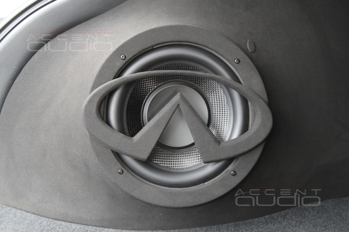 Сабвуфер в Infiniti FX