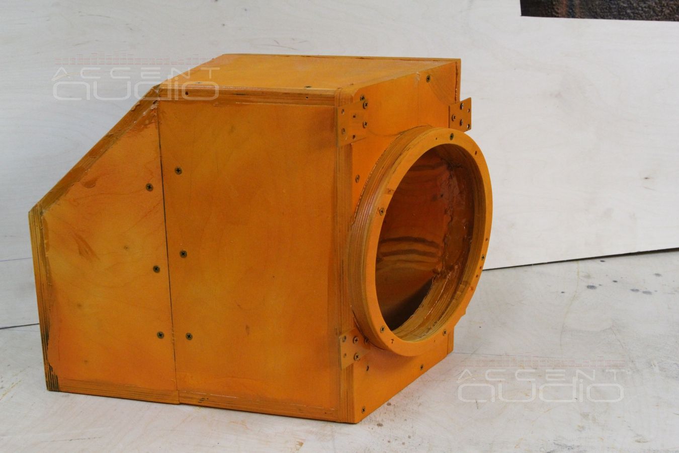 Сабвуфер стелс в Nissan 350Z