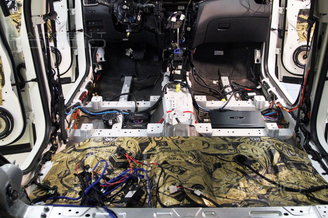 Шумоизоляця Nissan Qashqai