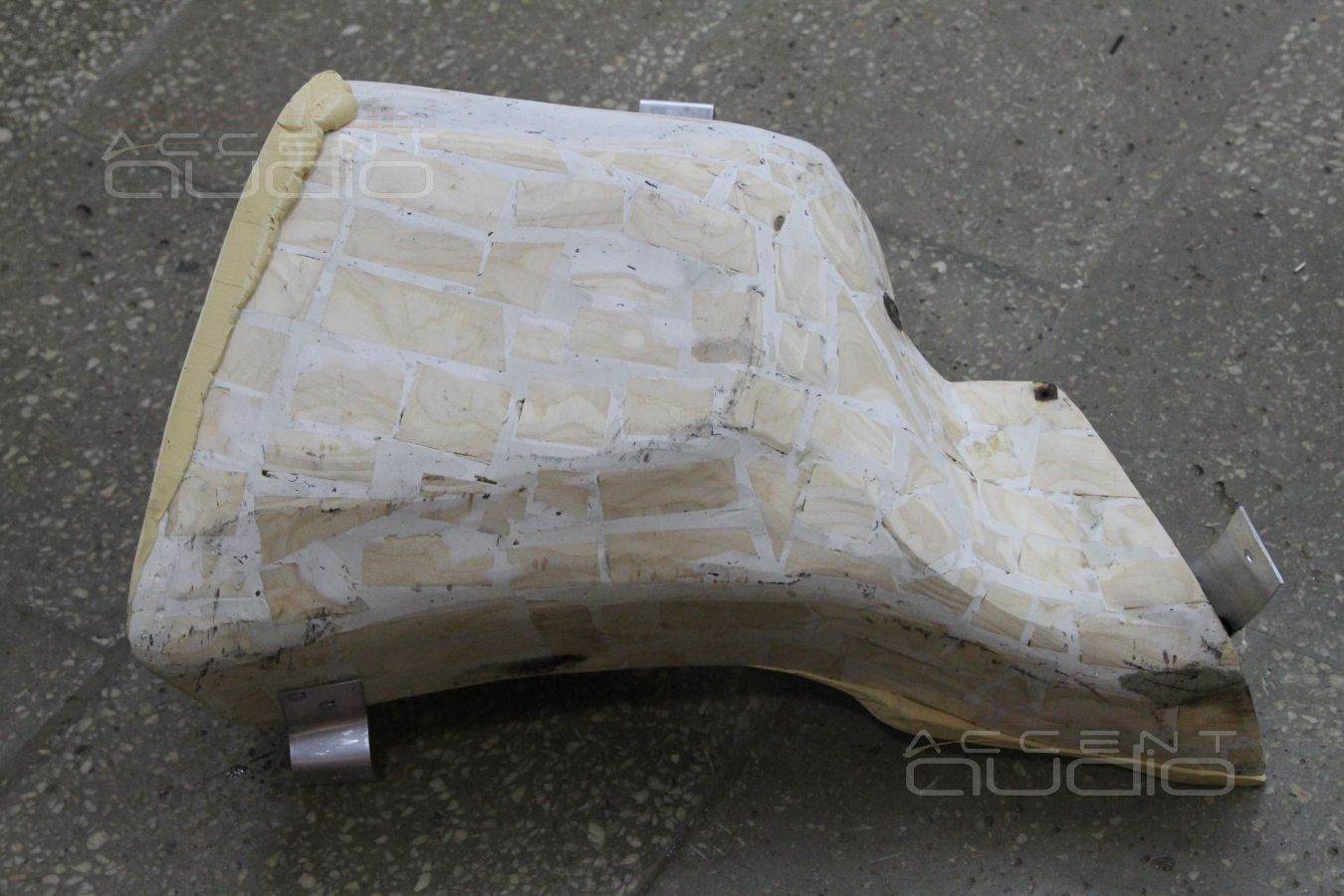 Сабвуфер стелс и его изящные формы...