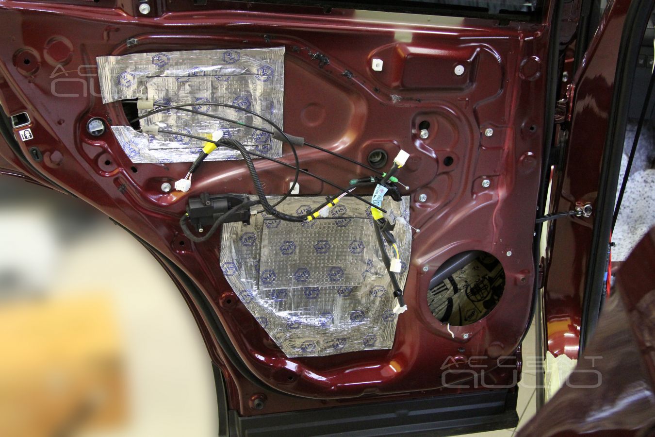 3D печать, установка тыловой акустики и аудиоподготовка задних дверей Toyota Rav4