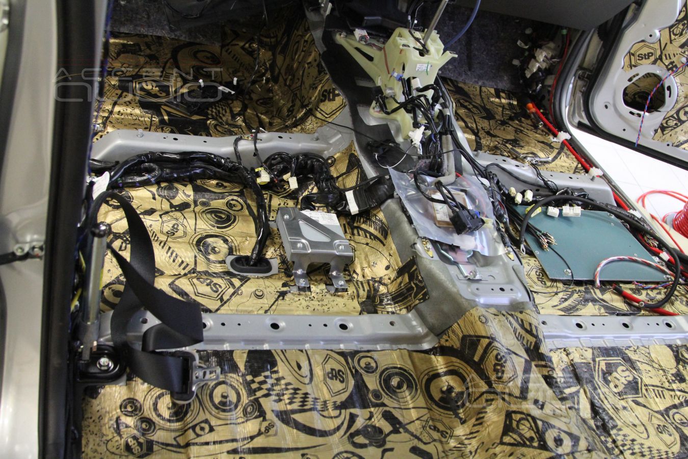 Шумоизоляция Mitsubishi Pajero