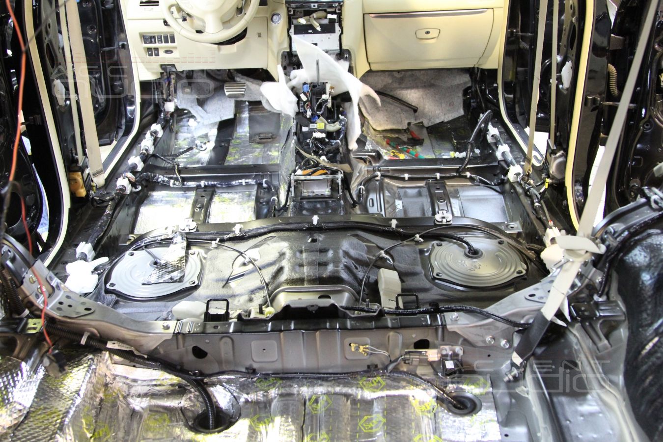 Шумоизоляция Infiniti FX35