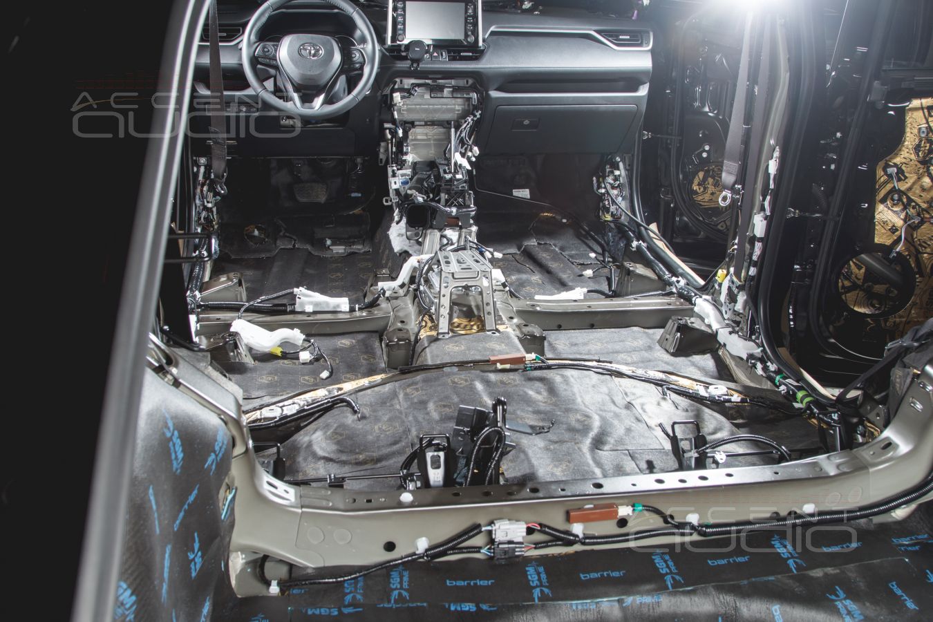 Полная шумоизоляция салона Toyota RAV4