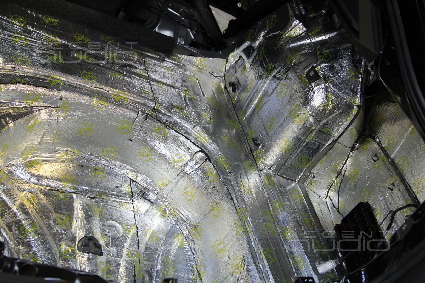 Установка усилителей и процессора в Skoda Octavia 3