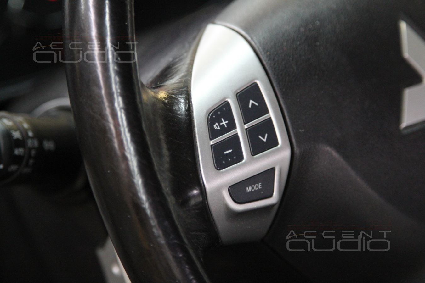 Мультимедиа для Mitsubishi Pajero Sport 2013: новое по-старому