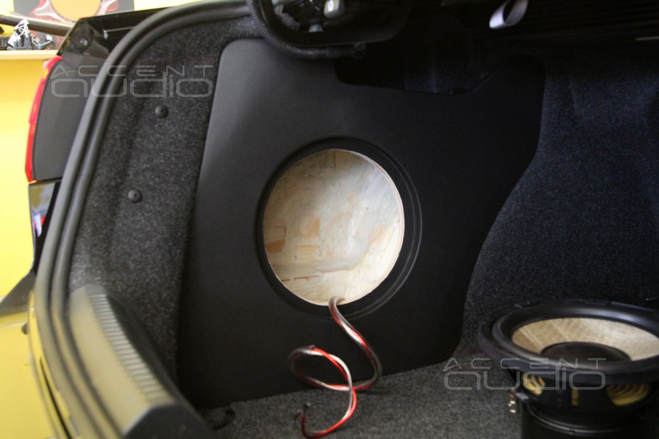 Сабвуфер-стелс для Volkswagen Jetta
