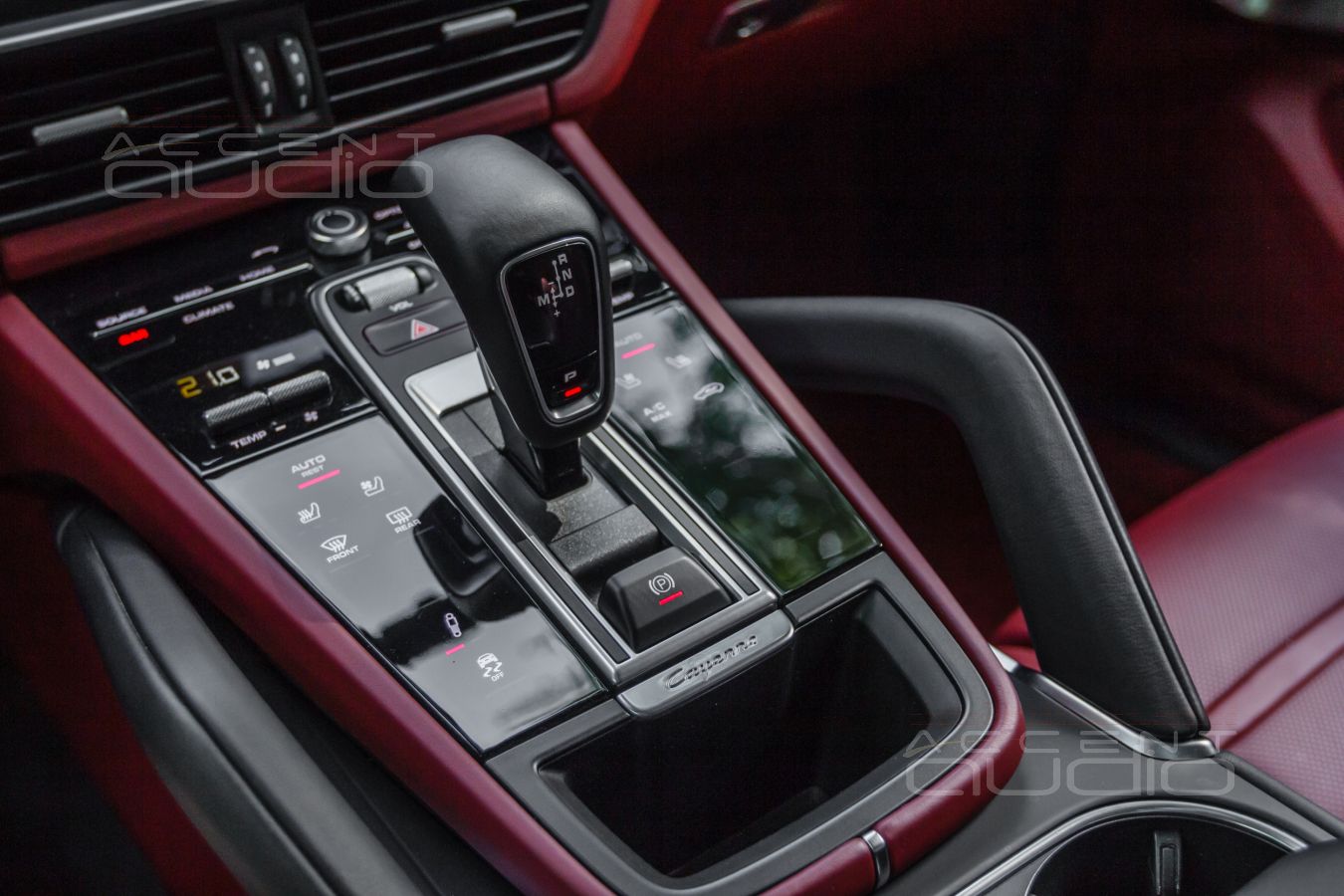 Звучание новой, премиальной аудиосистемы Audiotec-Fischer в Porsche Cayenne