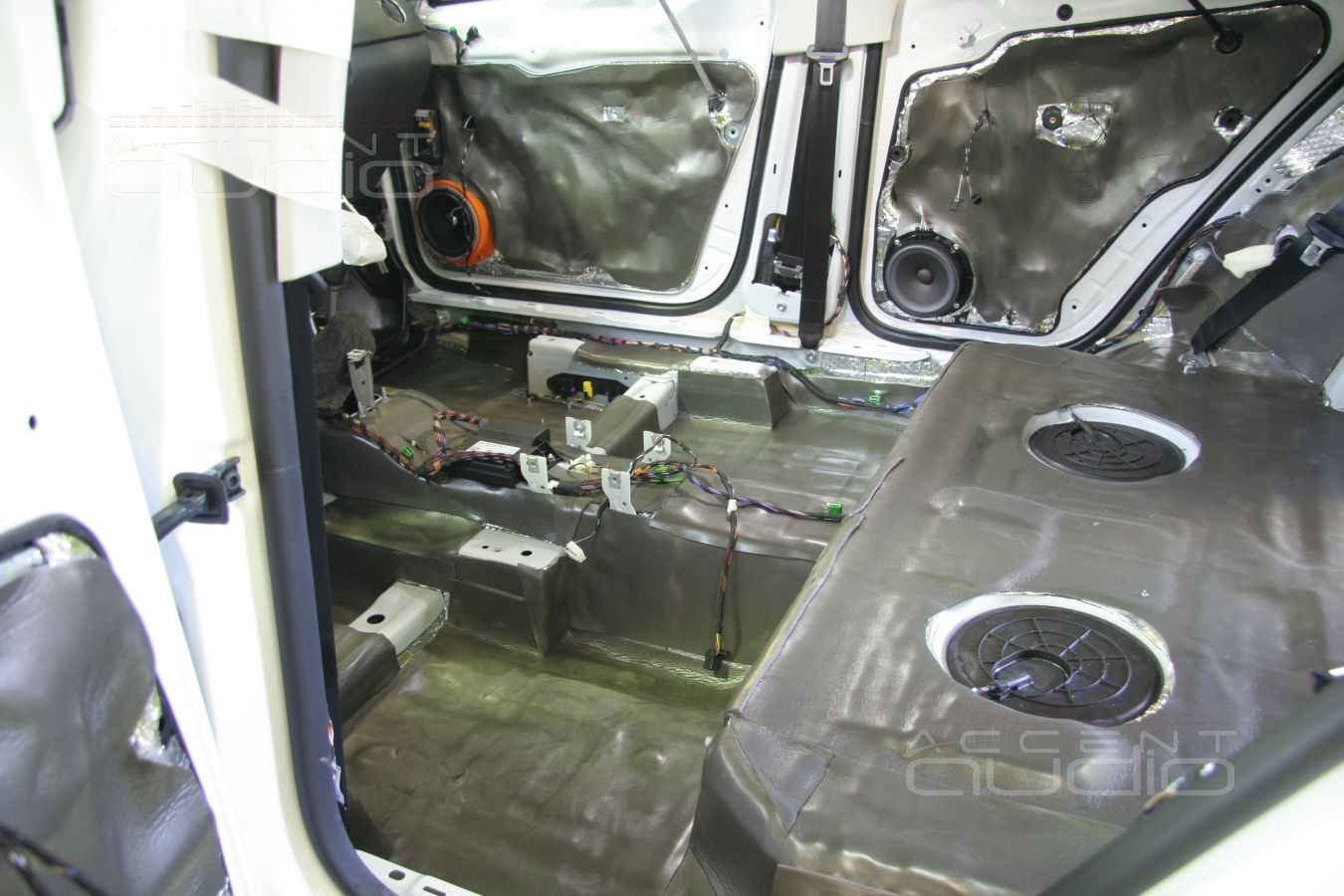 Полная шумоизоляция Volkswagen Tiguan