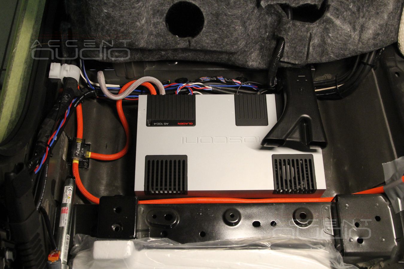 Установка Mosconi Gladen AS 100.4