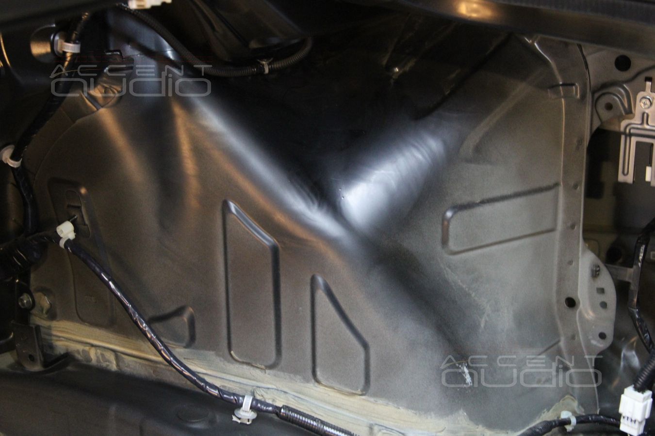 Nissan GT-R - теперь не самый шумный. Полная шумоизоляция.