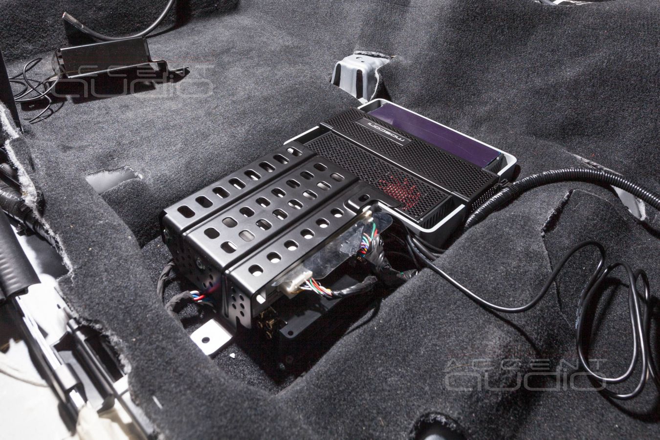 Породистый усилитель Mosconi PRO 4\10, его особенности и размещение в Forester