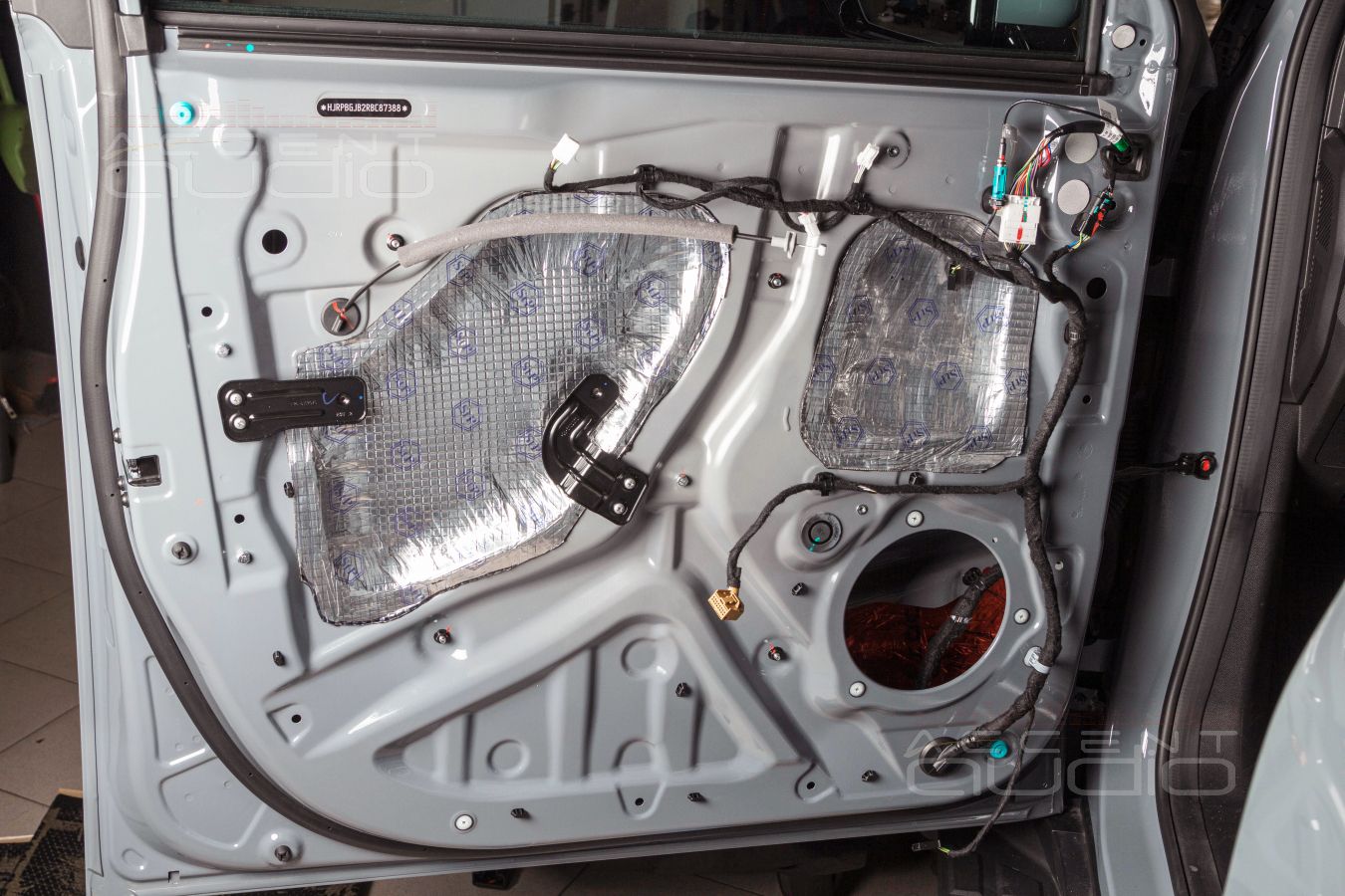 Бюджетные немецкие мидбасы Helix i5 в Jetour T2 – выверенное решение