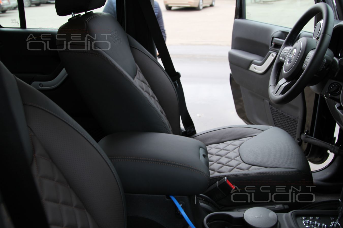 Эксклюзивный кожаный салон Jeep Wrangler