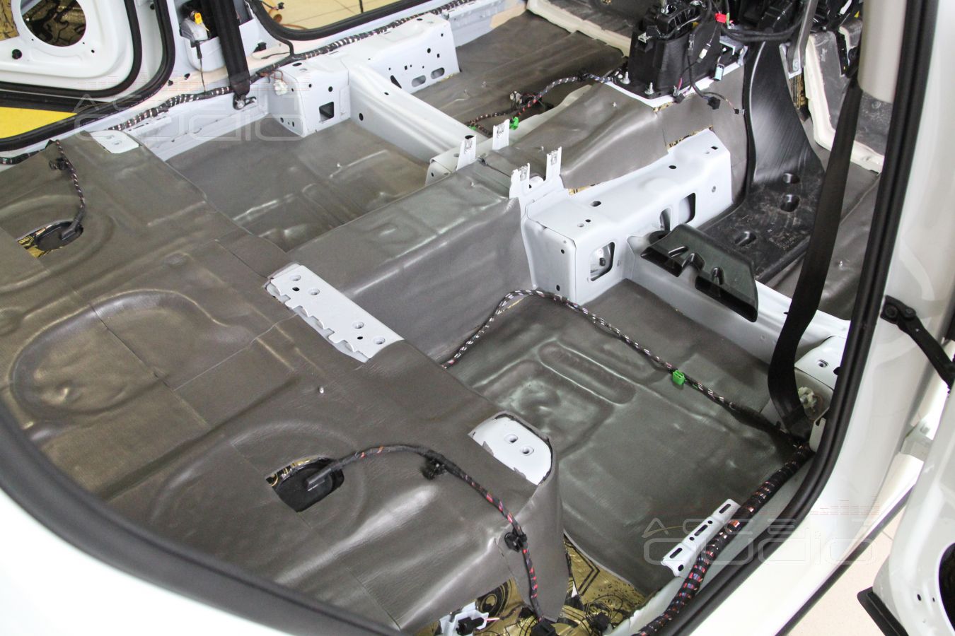 Шумоизоляция пола ( в фотографиях )