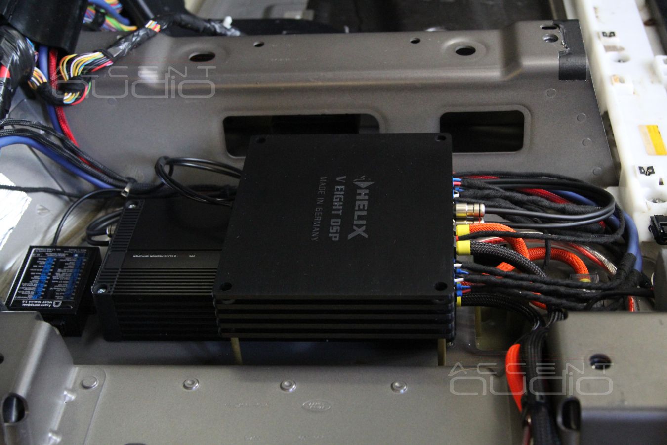 Выбор и установка усилителей в RangeRover Sport