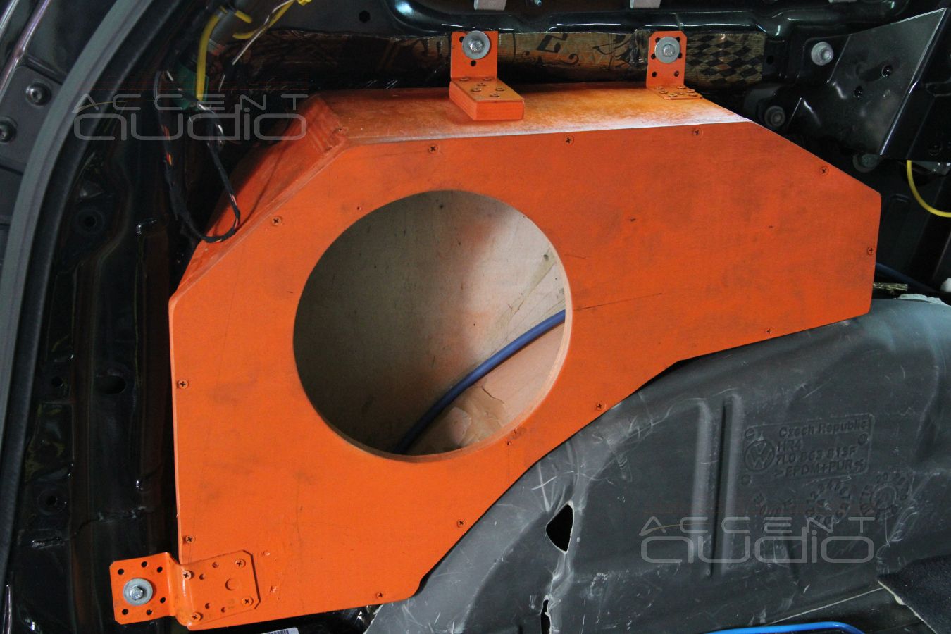 Touareg Update: Black Edition - очередная работа на машине с черным салоном