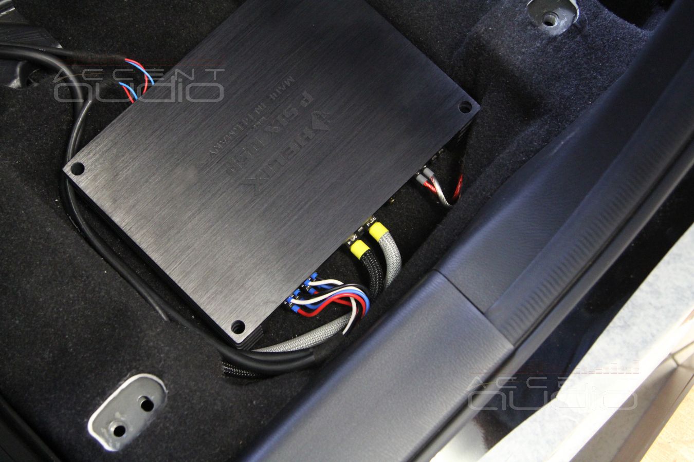 Установка Процессорного усилителя Helix PSix DSP MK2 в Mazda CX5