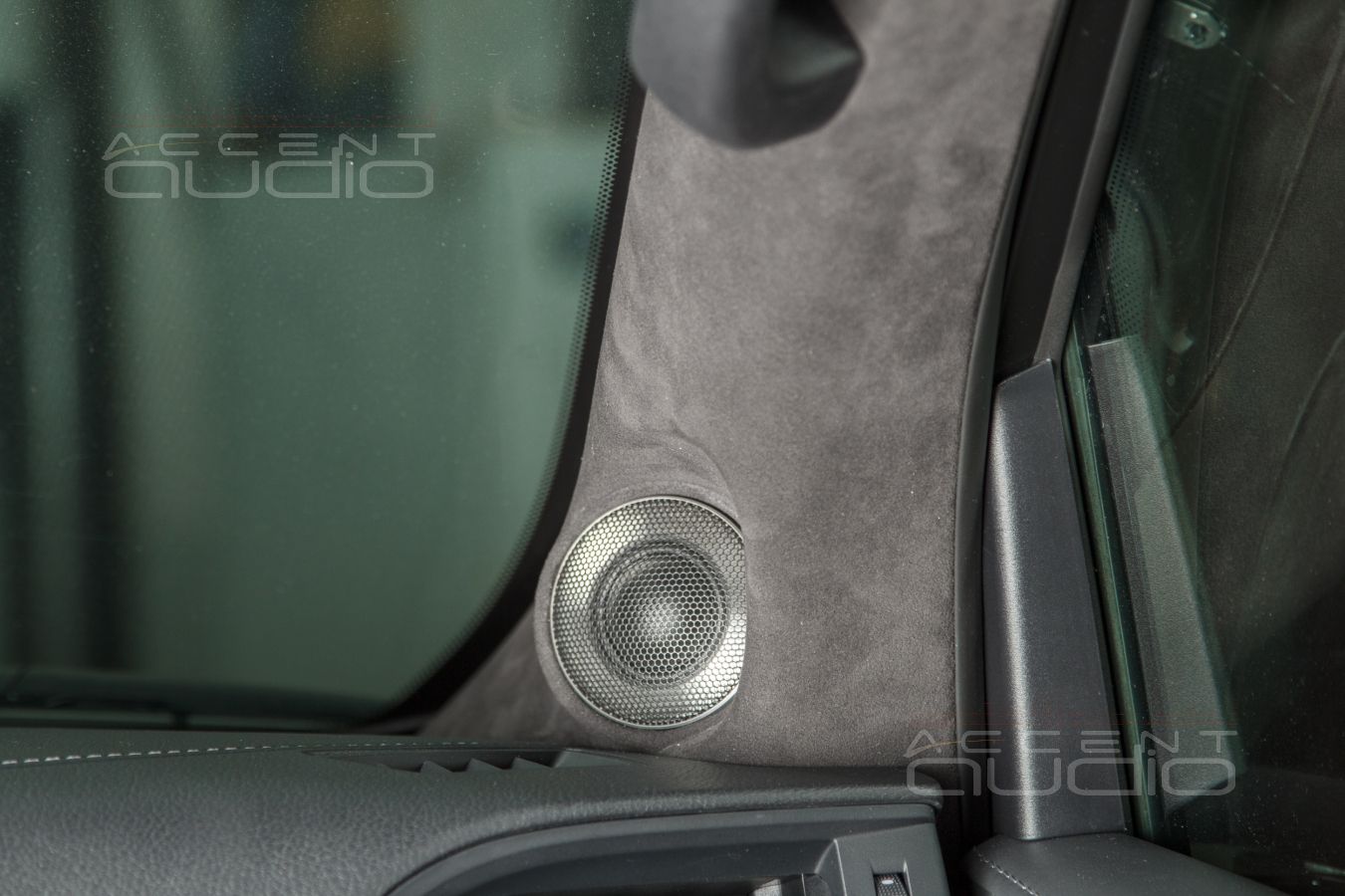 Новый дизайн стоек лобового стекла – подиумы не только для твитеров BRAX ML1
