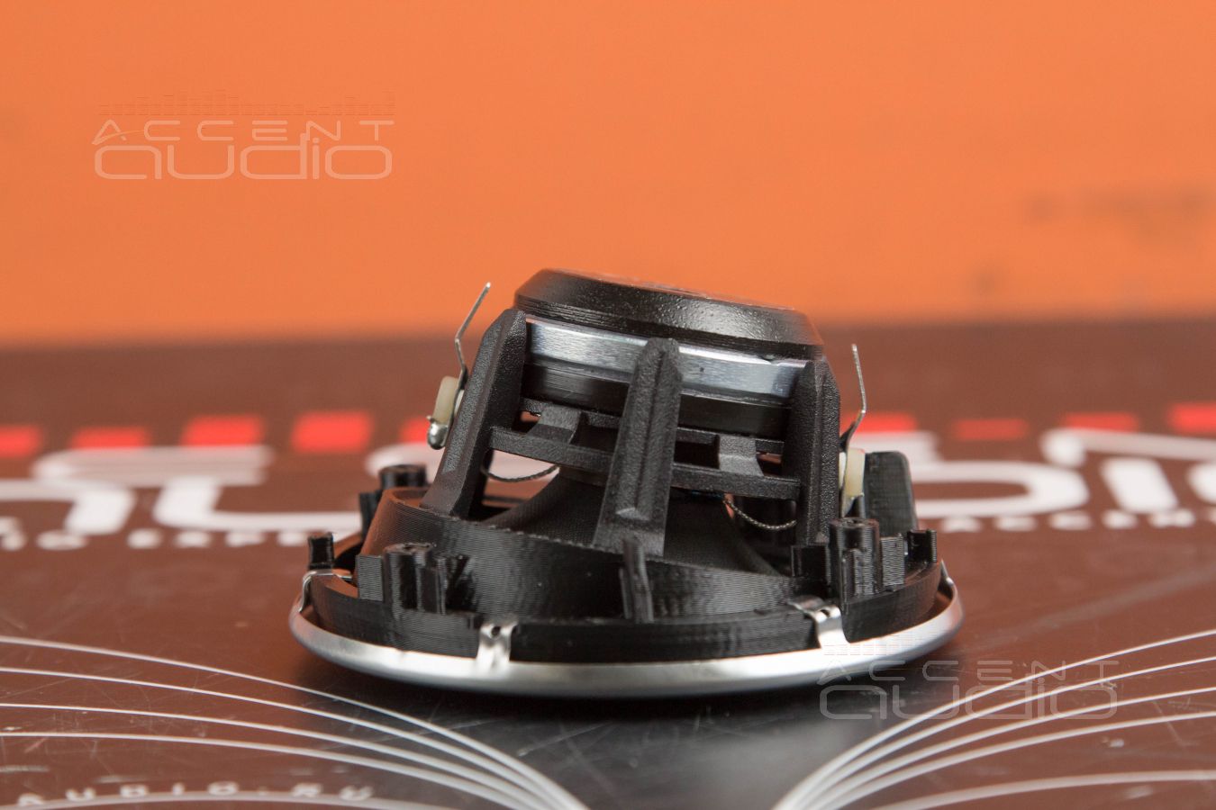 Тыловая акустика правильно – широкополосное решение для Lixiang Li7