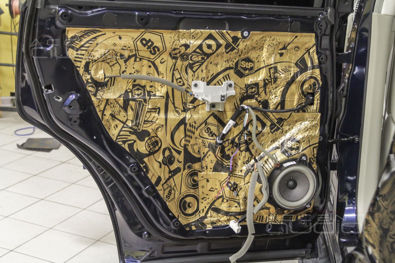 Шумоизоляция – необходимая процедура для любого Infiniti