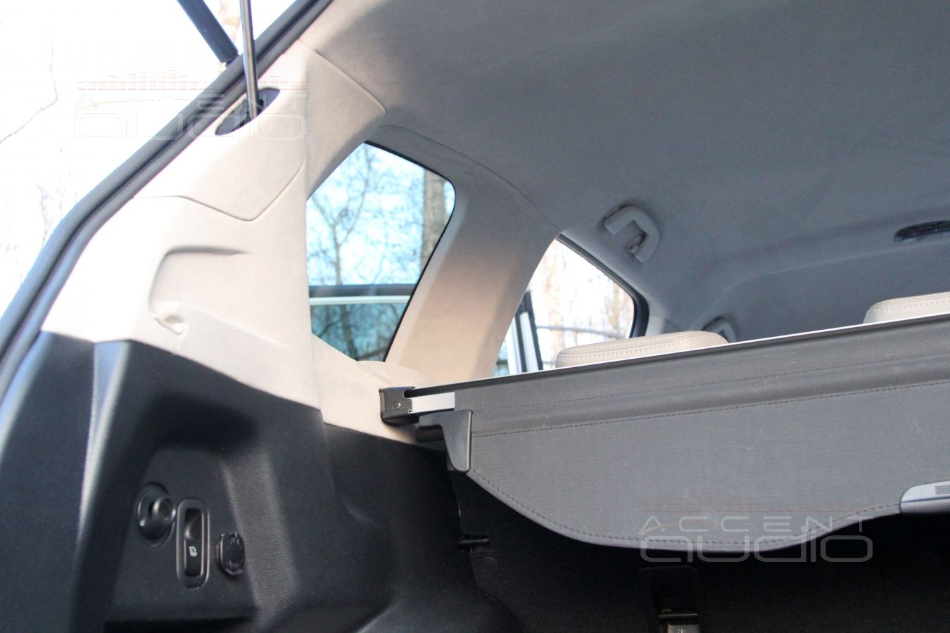 Обсуждаем техническую часть, решаем нюансы, перетягиваем потолок в Алькантару