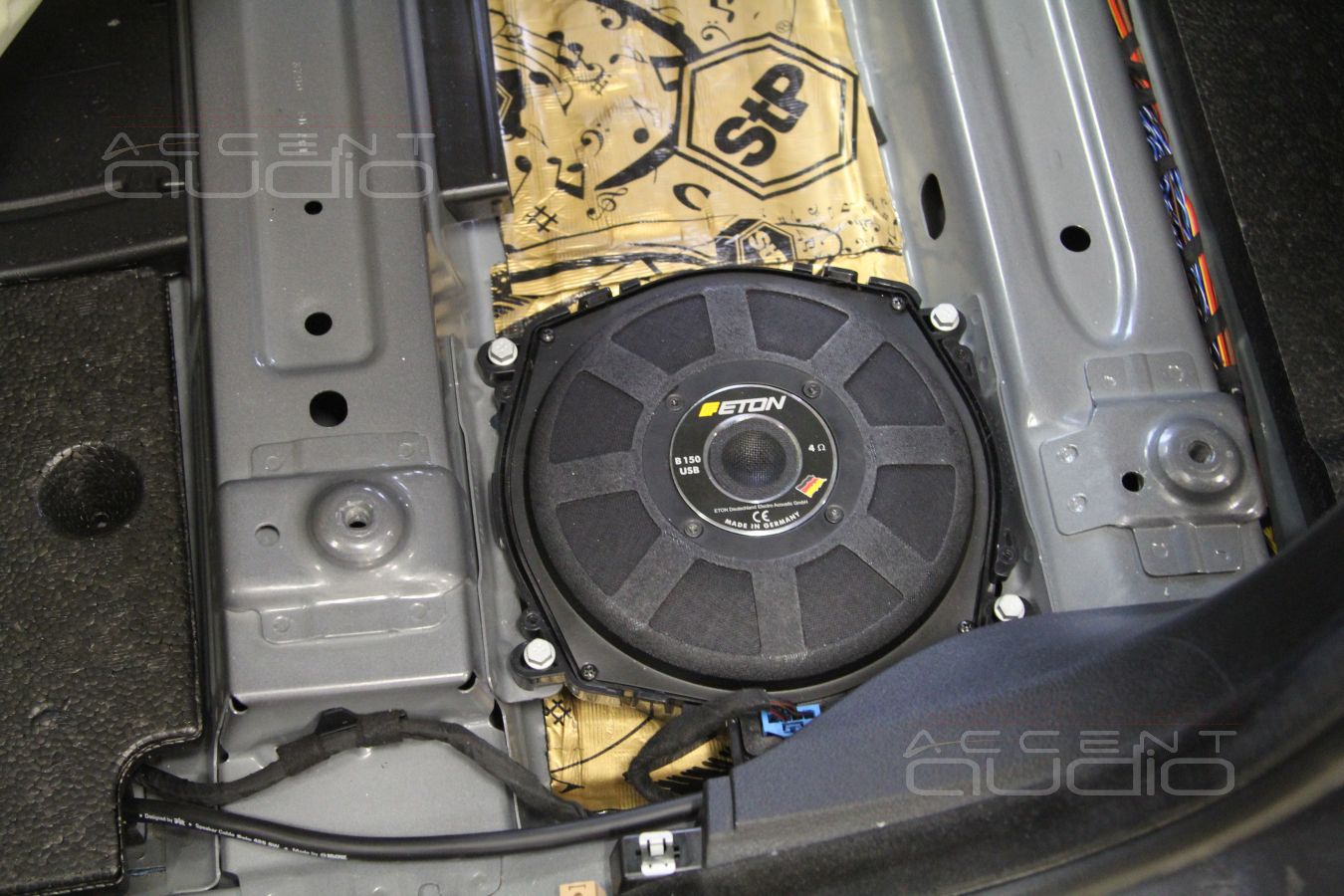 Подсидельные мидбасы – обычно, но это Eton !