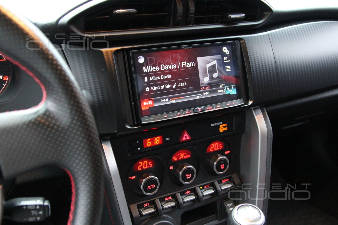 Установка магнитолы Pioneer AVIC-F77DAB в Toyota GT86