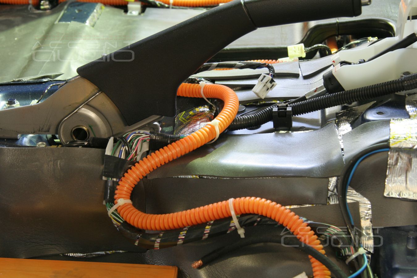 Hi-End для Mitsubishi Pajero Sport. Наше решение для настоящего звука в рамном внедорожнике Mitsubishi