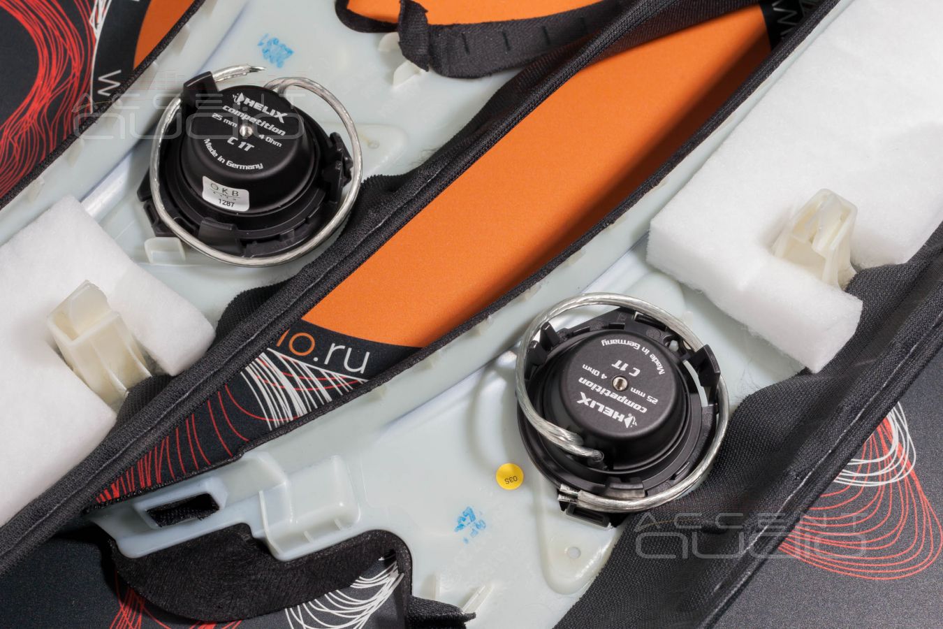 Установка новой акустики в Audi Q3: твитеры Helix C1T штатно !