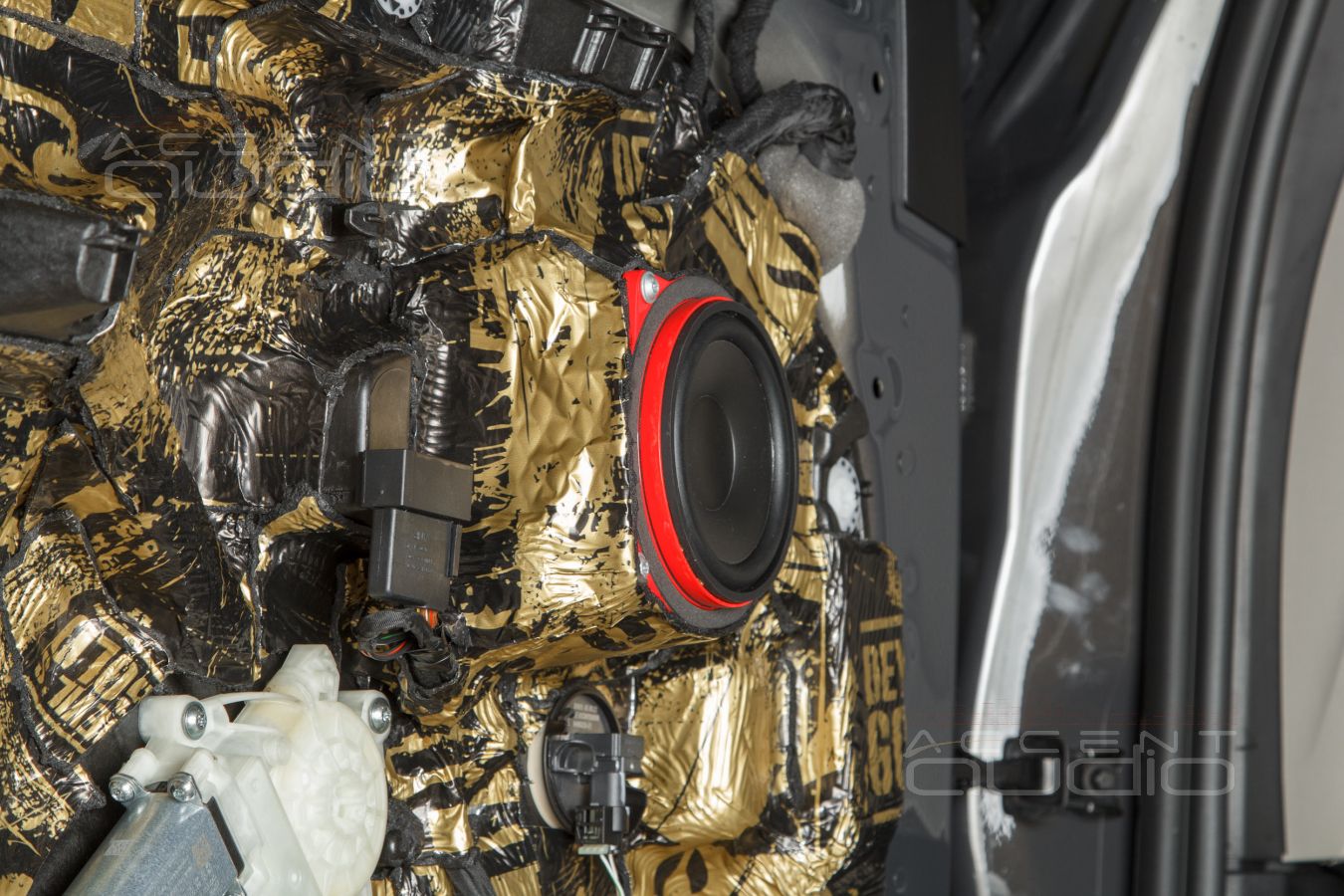 Установка ESB Audio BMW Front 100 в BMW X6 III (G06)