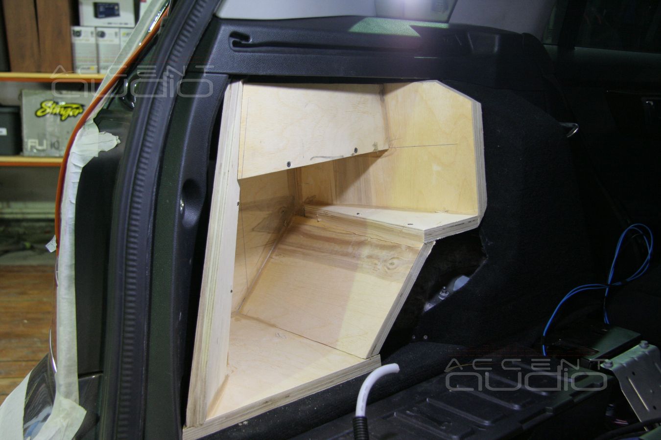 Сабвуфер Eton HEX в Mercedes GLK 350