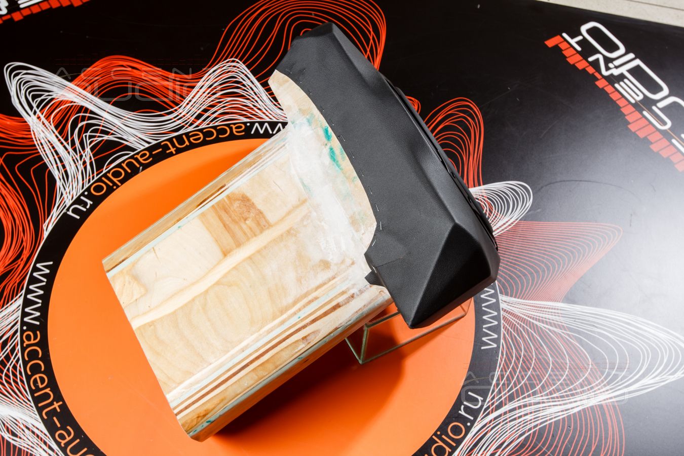 Новое решение: настоящий сабвуфер-стелс для Audi Q8