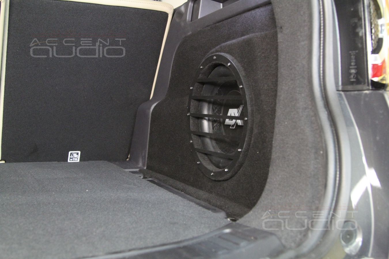 Выбор компонентов аудиосистемы в LandRover Discovery Sport