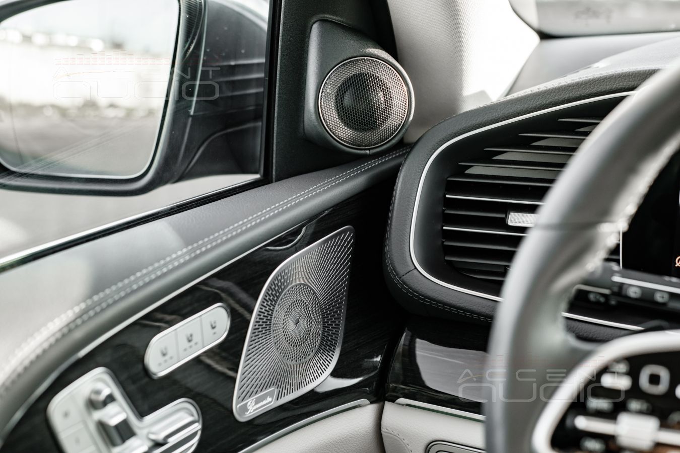 Лучше, красивее, богаче: установка твитеров BRAX ML1 в Mercedes-Benz GLS 2020