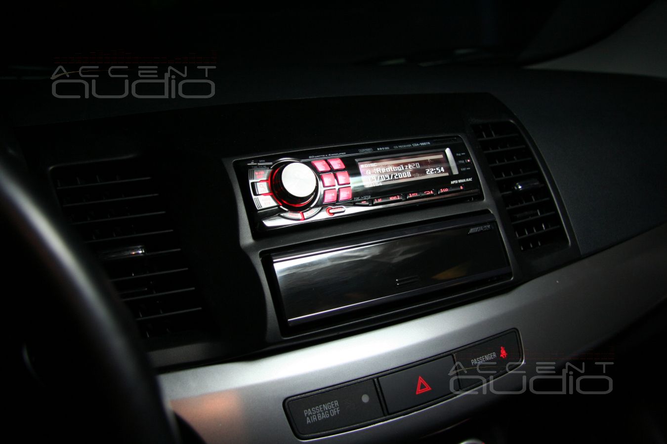 Варианты: новая магнитола в Mitsubishi Lancer X. Alpine 9887 + карман для IPOD