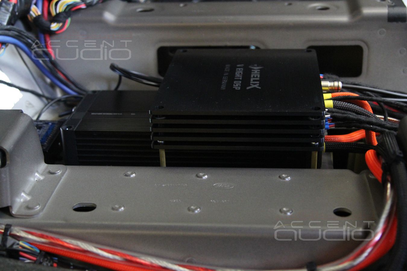 Выбор и установка усилителей в RangeRover Sport