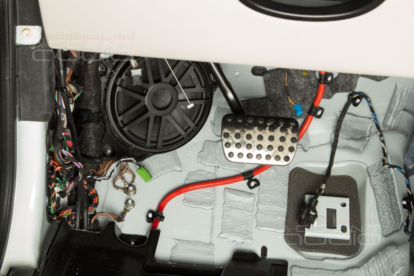 Важные нюансы монтажа лучших мидбасовых внутрипольников Eton MB195L в MB GLE