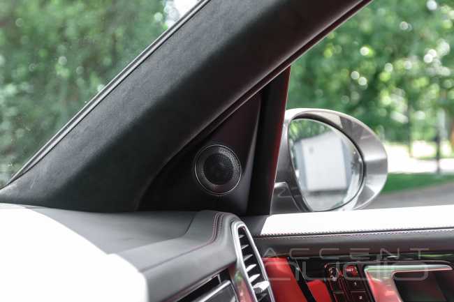 Смена принципов: премиальная аудиосистема Audiotec-Fischer для нового Porsche Cayenne Turbo