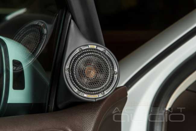 Volkswagen Touareg NF: необходимо и достаточно. Модернизация аудиосистемы.